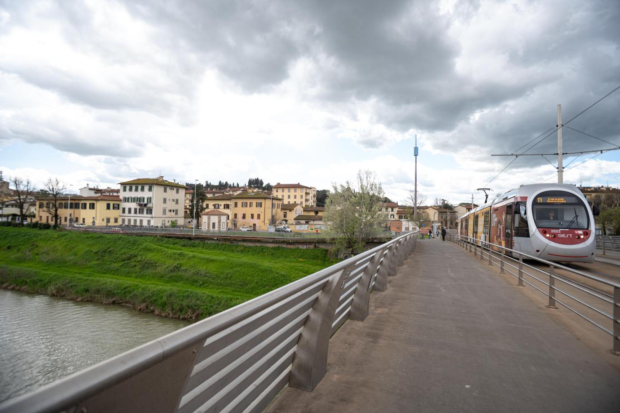 Indipendent Studio Apartment With Terrace - Parking Firenze Eksteriør bilde