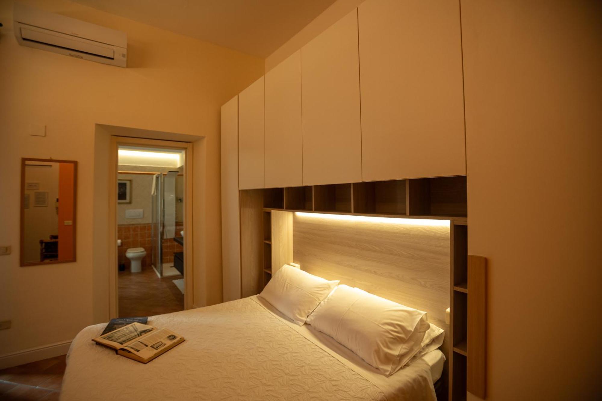 Indipendent Studio Apartment With Terrace - Parking Firenze Eksteriør bilde